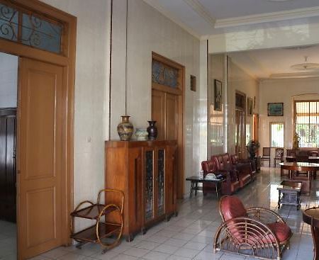 Hotel Paviljoen Surabaya Eksteriør bilde