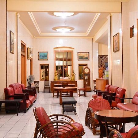 Hotel Paviljoen Surabaya Eksteriør bilde