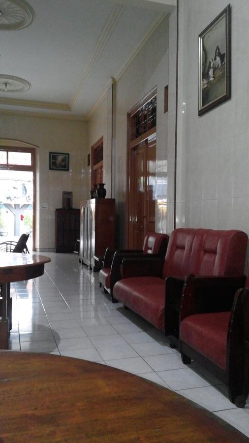 Hotel Paviljoen Surabaya Eksteriør bilde